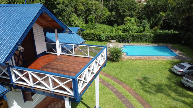 ¡Hermosa casa en venta! 2 Plantas + 3 Habitaciones + 2 Baños + Quincho + Piscina