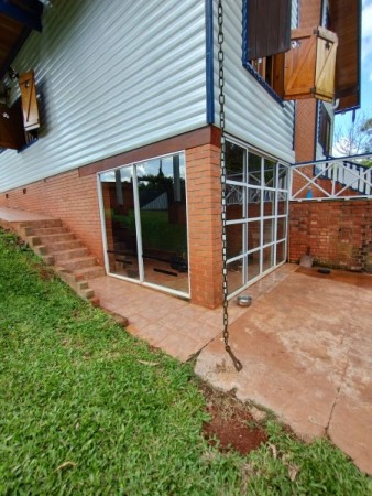 ¡Hermosa casa en venta! 2 Plantas + 3 Habitaciones + 2 Baños + Quincho + Piscina